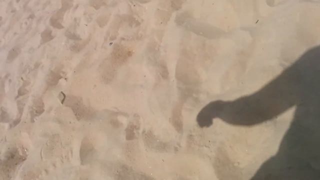 Хрустящий песок, пляж карун смотреть онлайн
