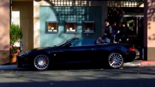 Aston Martin DB9 Volante parked смотреть онлайн