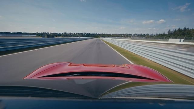 Jonathan Cohen x Porsche : une histoire électrique смотреть онлайн