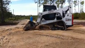 Минипогрузчик гусеничный Bobcat T770