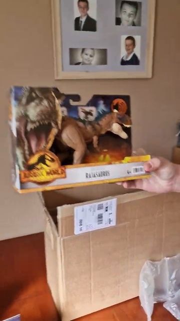 Jurassic World Dominion Dinosaur Delivery #shorts #mattel смотреть онлайн
