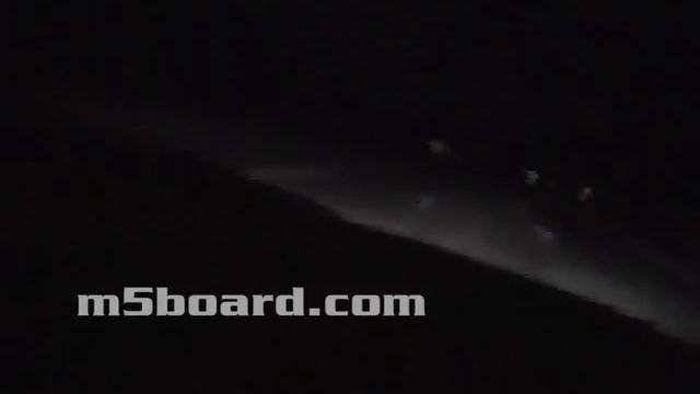 BMW M5 E39 cruising at top speed in Germany by night смотреть онлайн