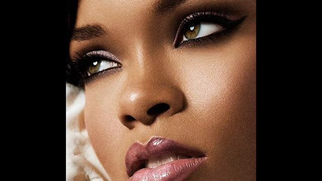 Rihanna-Disturbia (+Lyrics)