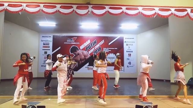 Zumba"Rub A Bum By Play-N-Skillz,Jenn Morel, Joelii /MegaMix 67 / Zumba Party & Body Contest,PT. KP смотреть онлайн