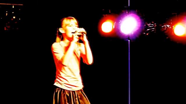 Kaleia (age 9) sings Tina Turner's "River Deep, Mountain High" смотреть онлайн