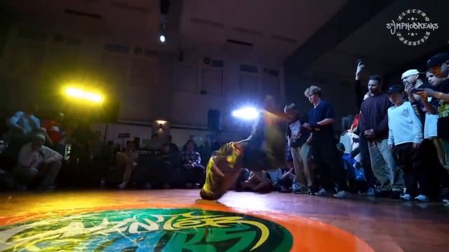 SymphoBreaks - HyperMix [Electro Freestyle Music] смотреть онлайн