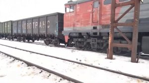 Прибытие Тепловоза 2ТЭ10М-0467 На Станцию Металлист