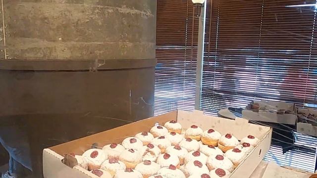 Ханука в Израиле | Выбираем пончики | Влог Дети на Каникулах смотреть онлайн