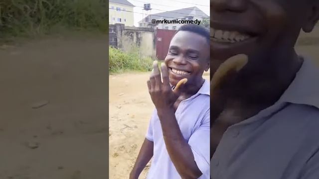 Mr. Kumi becomes a human right activist. смотреть онлайн