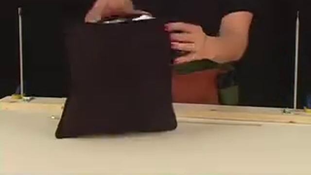 Pillow Holder смотреть онлайн