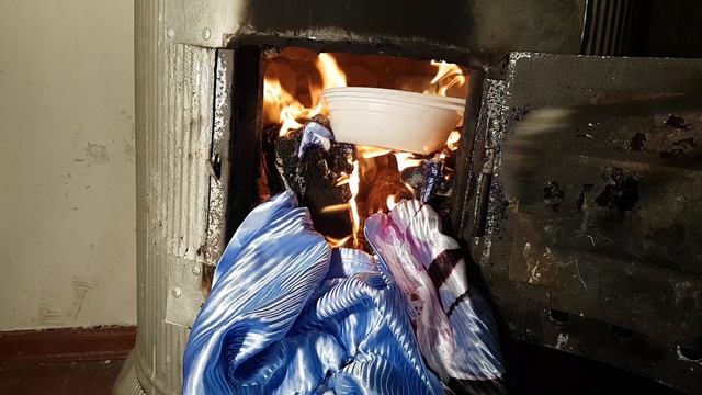 Burning satin pillowcase смотреть онлайн