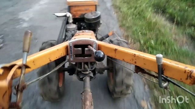 Допомагаєм Діду з бабою рити картоплю. Гнилої повно.. смотреть онлайн