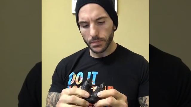 Fun Sized Review: Entenmann's Frosted Devil's Food Donuts