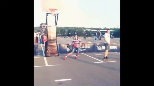 Double-Pump Dunk смотреть онлайн