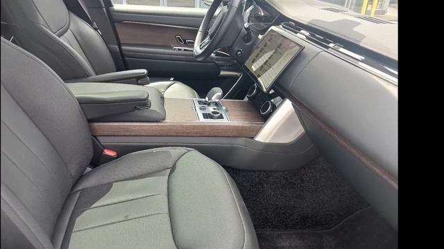 Available 2023 Range Rover P400 SE only 17k miles! смотреть онлайн
