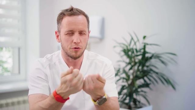 ОСТОРОЖНО! Лечим пациента после костоправа. Разгром нелепых объяснений правщика смотреть онлайн