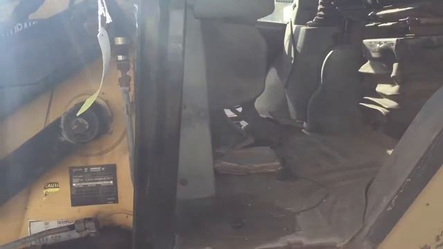 Lot #3 - 2002 Caterpillar 428D Backhoe Loader (BH04) смотреть онлайн