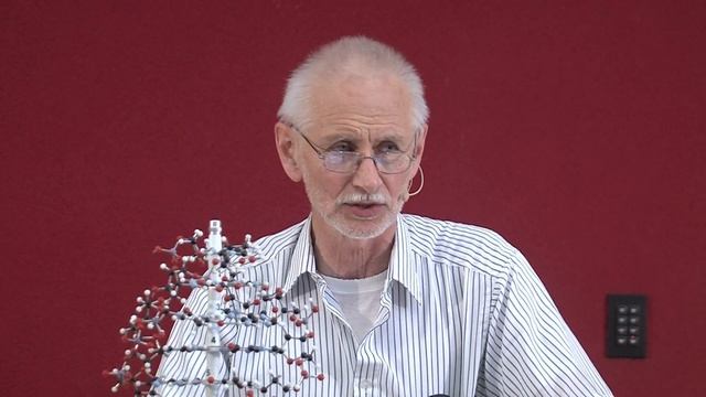 #62 prof. Mariusz Jaskólski - "Dyskretny urok świata atomów i molekuł z kryształem w tle" смотреть онлайн