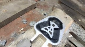 Замена подушек двигателя. Замена задней подушки двигателя. Ford. Mazda