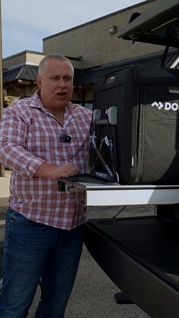 🧊🥤 Холодильник в кузове пикапа #ram1500rho #ramrho #ram1500 #ramtrx #ram1500trx смотреть онлайн