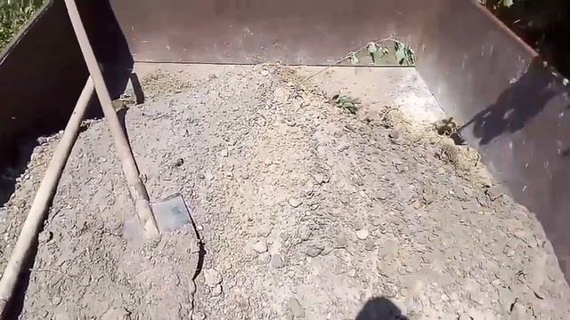 ПРИВЕЗ ГРУНТ НА САМОДЕЛЬНОМ ТРАКТОРЕ, УТЯНЕТ ЛИ? смотреть онлайн