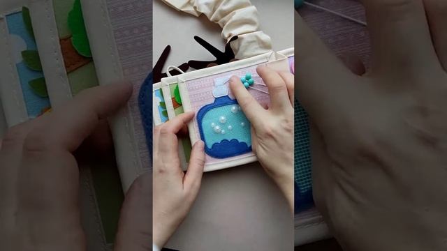 Развивающая книга из фетра и ткани "Олень". смотреть онлайн