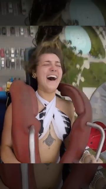 Slingshot Ride Girl Falls Out / Slingshot Ride Girl смотреть онлайн
