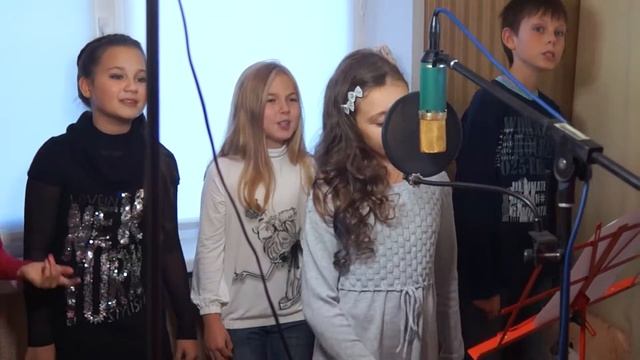 Чистый клип Машеньки в студии смотреть онлайн