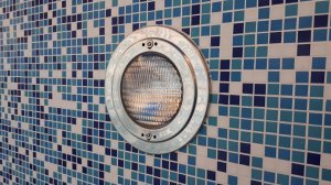 Светильник Бассейна. Подсветка воды. Монтаж прожектора. Установка светильника бассейна своими руками