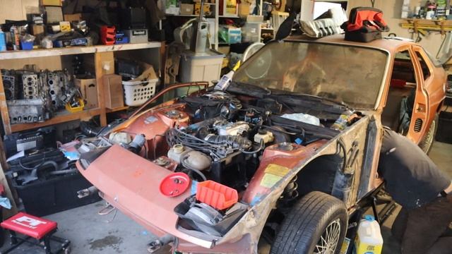 First Start of Classic Porsche 924 in over 30 years! смотреть онлайн