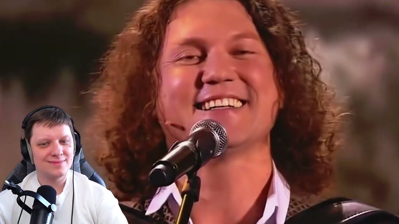 Со своей семьёй Поёт Зорька Алая | Реакция на Александра Бардина смотреть онлайн