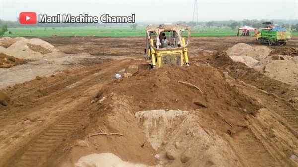 Best Skills❗For Komatsu D85ESS Dozer Operators Pushing Soil in Toll Road Construction