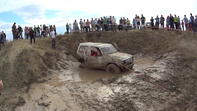 Паджеро, Ира, Вика, лужица 27.09.15г смотреть онлайн