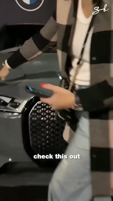 This car changes color! #shorts #bmw #xm #fyppppp #recommended #fypシ #shorts смотреть онлайн