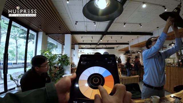 Lắp đặt đèn smart Filament cho quán Cafe (LiFi Cafe) смотреть онлайн