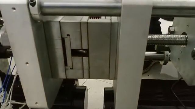 Desktop Mini Injection Molding Machine Work With Slide Mould