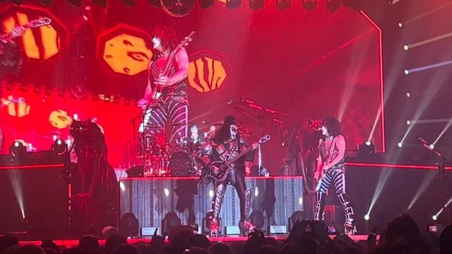 Kiss - Heavens On Fire live in Dresden 2023