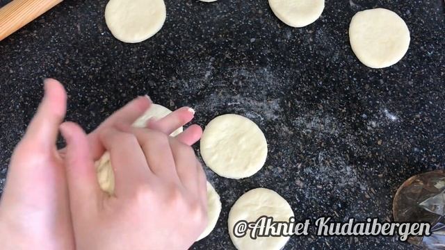 Пончики.Без дрожей.За 15минут.Пончики на кефире.Казакша рецепт