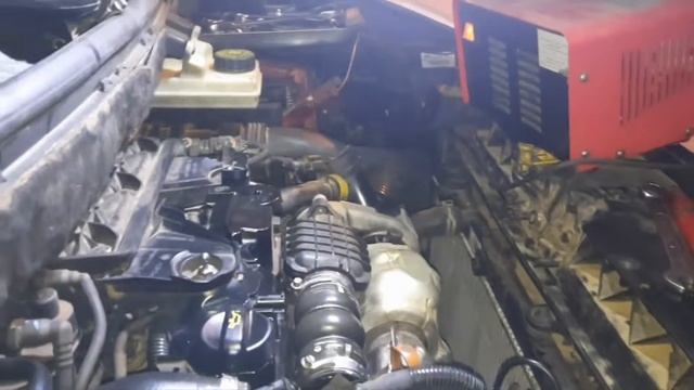 Montage de l'alternateur sur une Citroën berlingot 1.6 HDI DV6c كيفيت تركيب شاحن