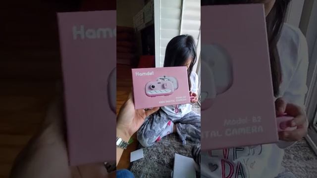 Unboxing time, she got her new camera 🙂🙂 смотреть онлайн