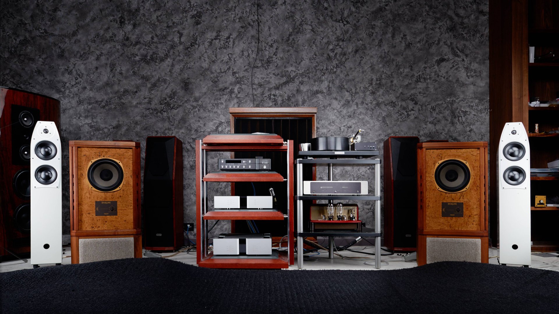 Egglestonworks Pass Labs Mark Levinson Sonic Frontiers Denon смотреть онлайн