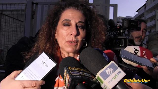 Naufragio a Steccato di Cutro a Crotone il Ministro dell' Interno смотреть онлайн
