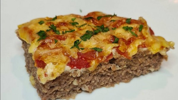 Торт из фарша с помидорами и пармезаном