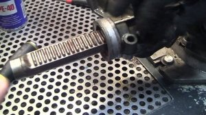 Mercedes-Benz Sprinter. Полное видео разбора. Проблемы рулевой рейки из-за пыльника тяги.