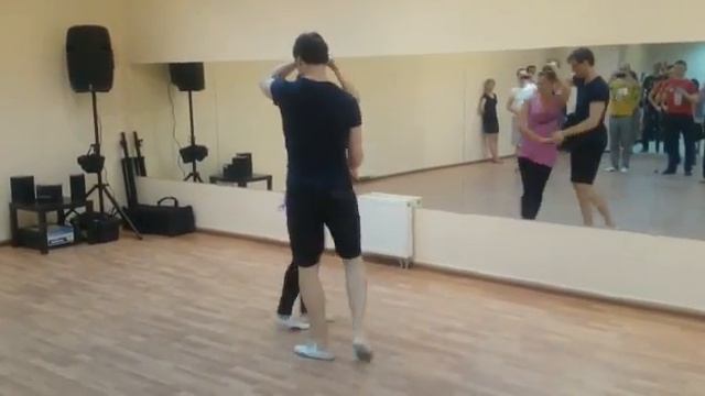 Сальса урок в Mambotime. Средняя группа. 16.06.201 смотреть онлайн