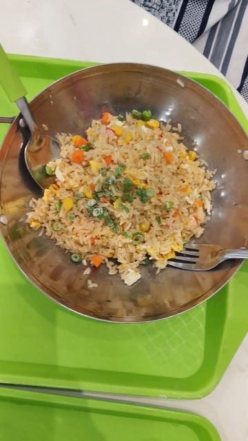 🧆Thai Cuisine- Curry Chicken vs Egg Fried Rice #couplevlog #singapore #foodies 🍽️ смотреть онлайн