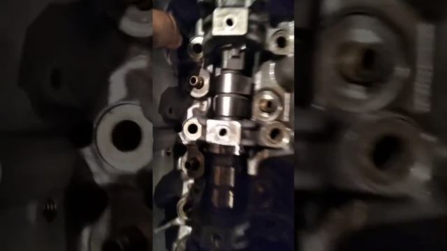 Ремонт головки Рено Логан 1.6 8клапанка смотреть онлайн