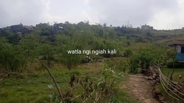 watla ngi trei shi Tom (khasi song) смотреть онлайн