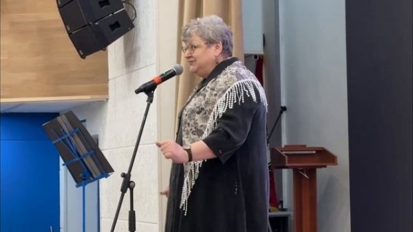 I.Olekhova / И.Олехова. Siffler sur la colline (Dassin) en russe