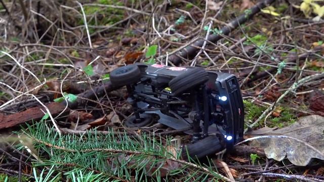 MOE & DAD COMP 4x4's on TRAiL! #PROUDPARENTiNG Axial SCX24 MiNi TRUCKS смотреть онлайн